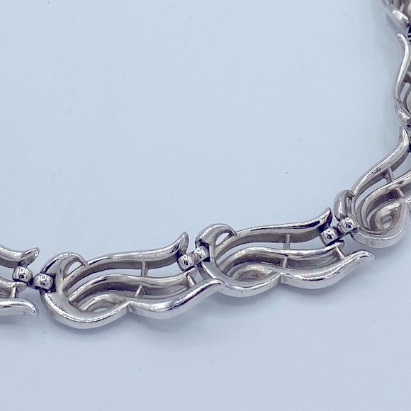 Vintage Classic Trifari Silver Toned Wave Necklace  14” Length With 3” Extender - Picture 4 of 6